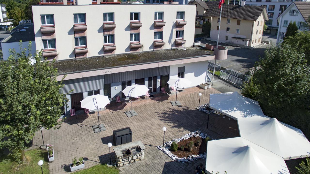 Hotel Sursee Exteriör bild